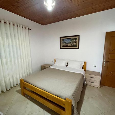 Rent Rooms Sakolli 베라트 외부 사진