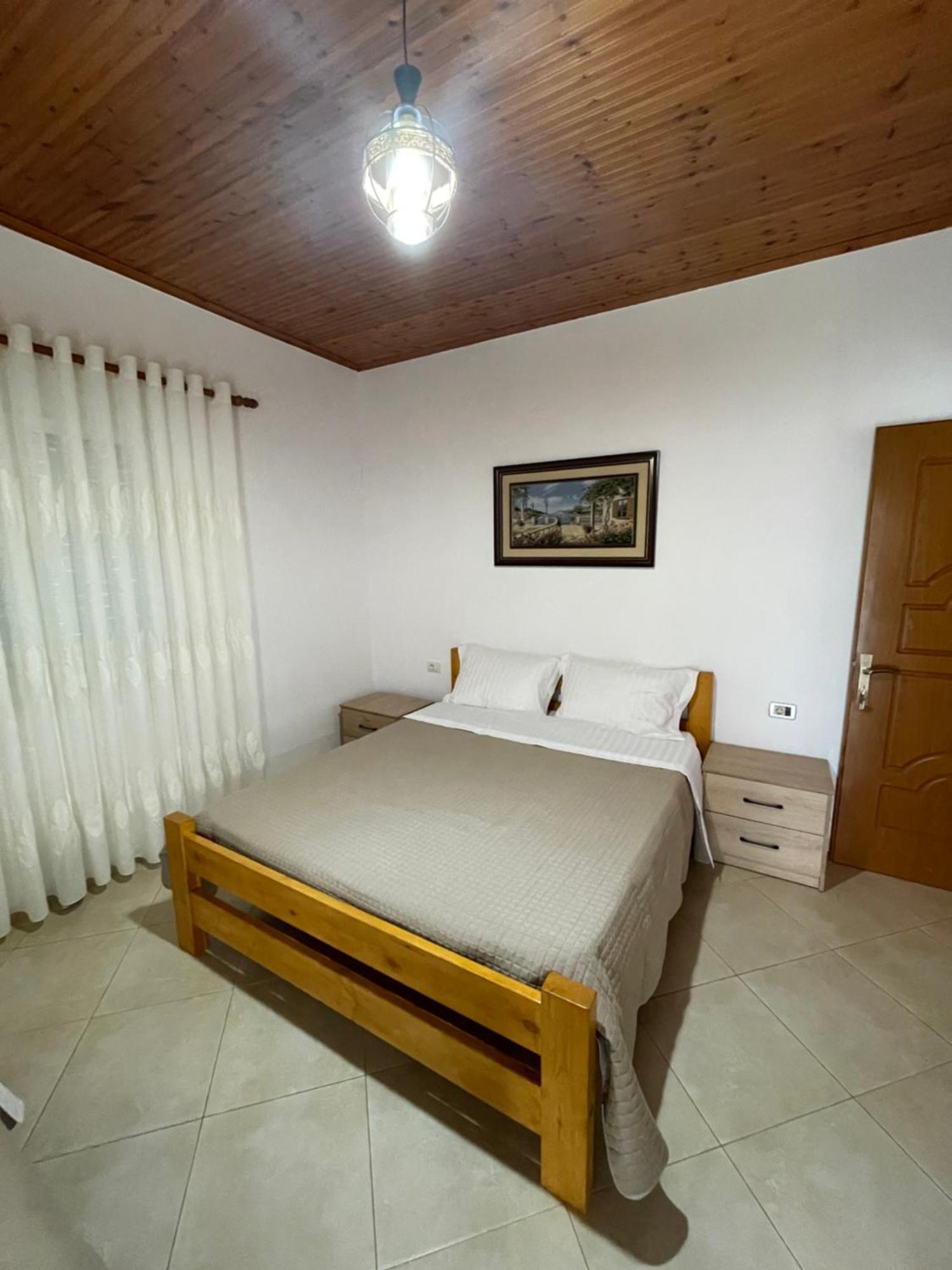 Rent Rooms Sakolli 베라트 외부 사진